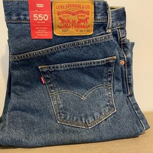 Levi's 550 Relaxed Fit Jeans - Classic Blue